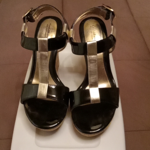 Sandals - Picture 1 of 2